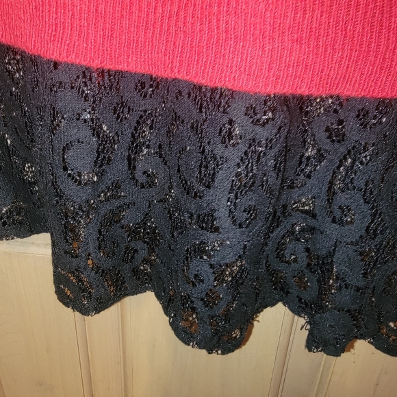 NWT Womens Plus sz 2X Torrid Red Sweater with black Lace Romantic - Picture 11 of 11